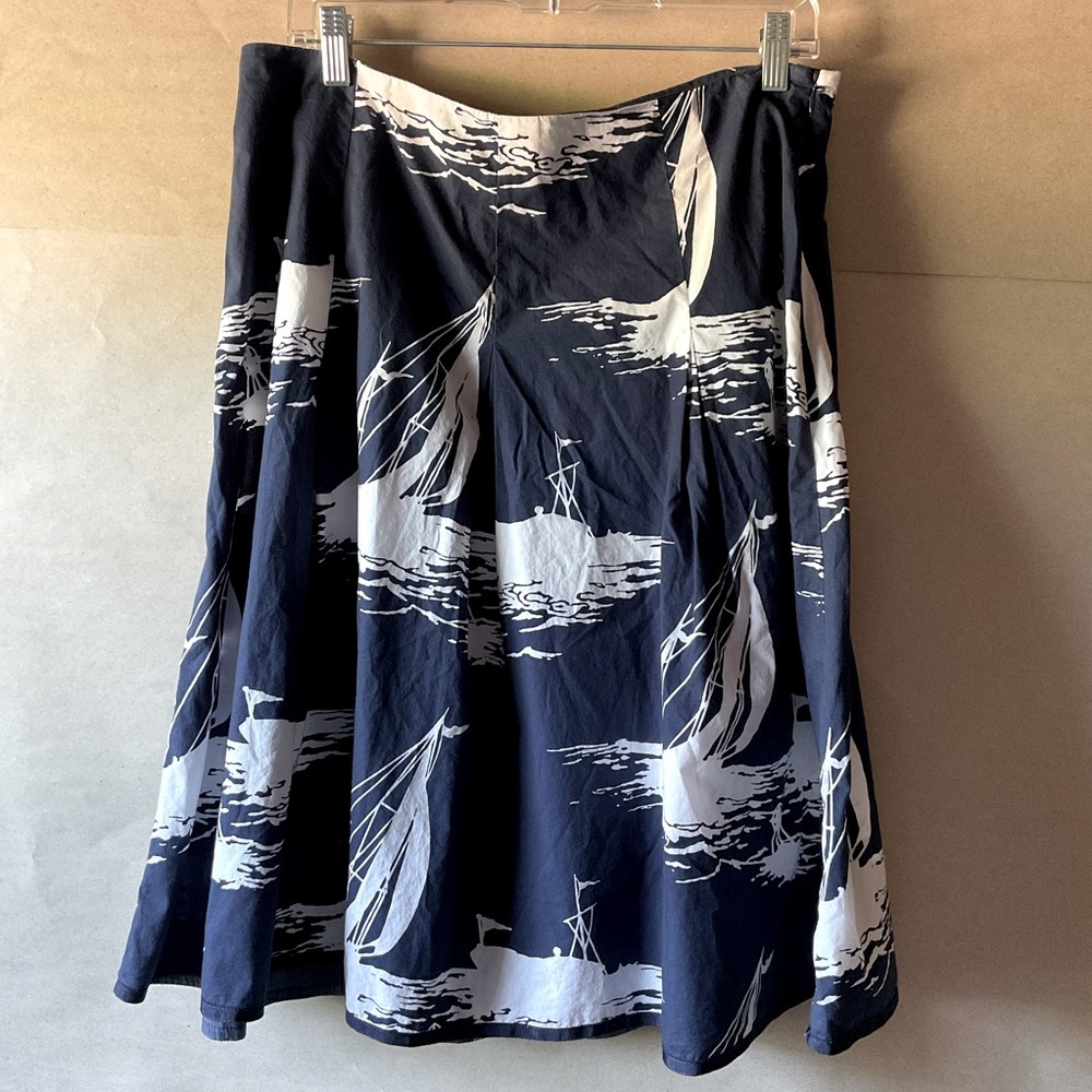 Talbots skirt. Aline. Nautical print. Navy blue. Size 12